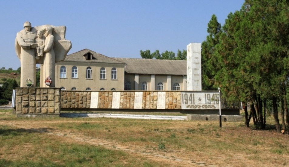 FOTO) Elevii din s. Abaclia, sunt premianții concursului național „Monumente din localitatea natală: istorie și memorie"