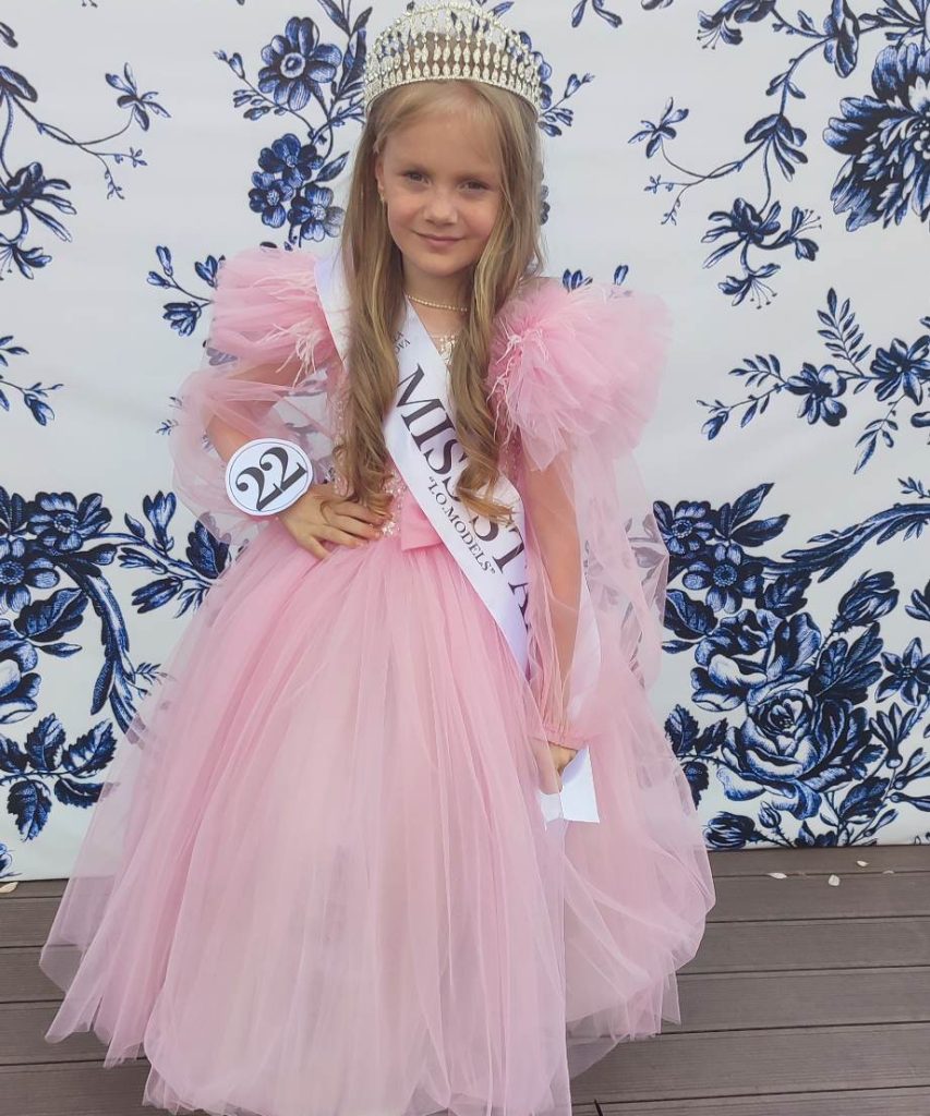 Micuța modelă din raionul Basarabeasca a primit titlul MISS STAR 2023