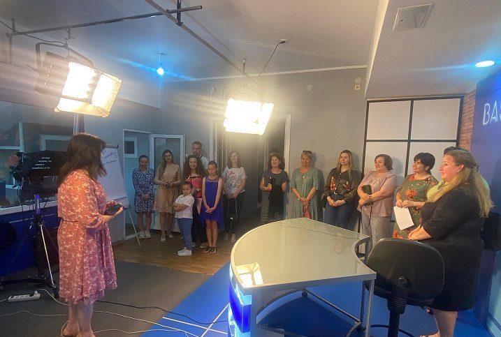 Redacția BAStv a organizat o întâlnire cu cititorii și telespectatorii fideli. Programul a inclus mai multe activități, printre care, un tur al studioului, concursuri și chestionare, prezentarea site-ului și a rezultatelor muncii redacției, precum și premiera unei piese și al unui videoclip despre Basarabeasca.