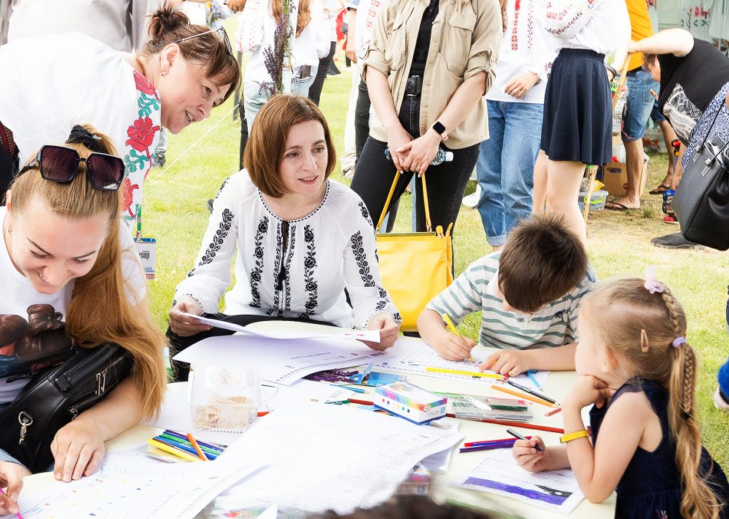 Maia Sandu: ,,Viitorul lumii este în mâinile copiilor”. Câți copii sunt în Moldova