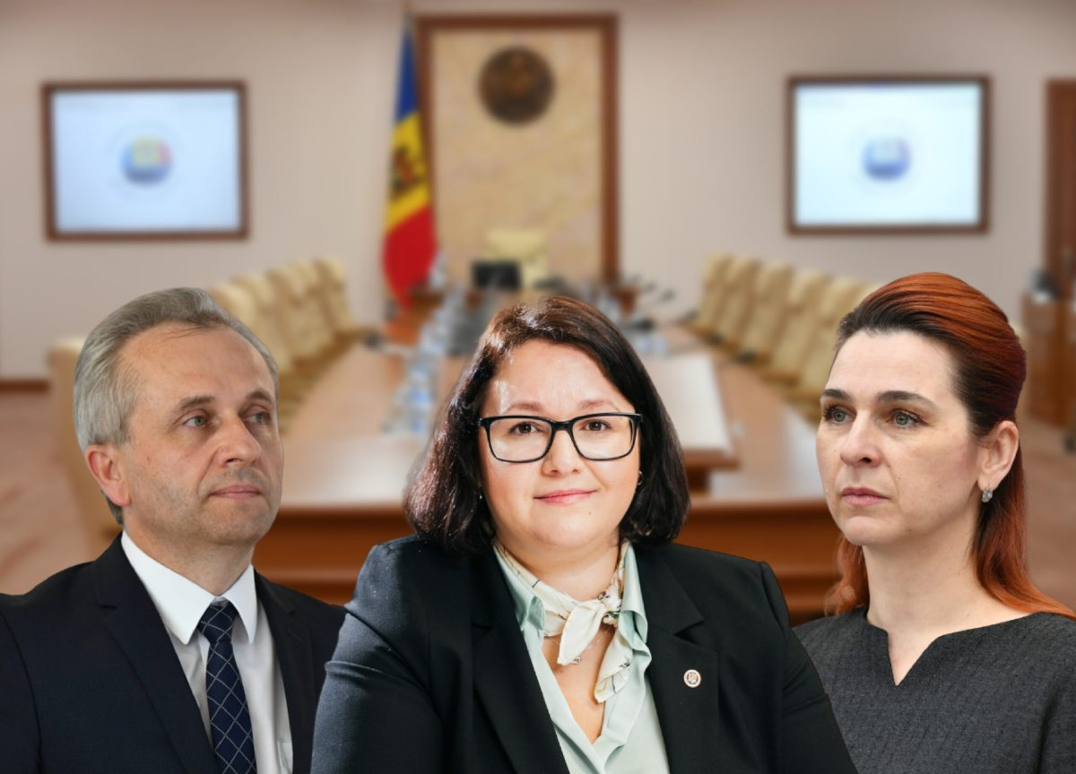 Три министра подали в отставку