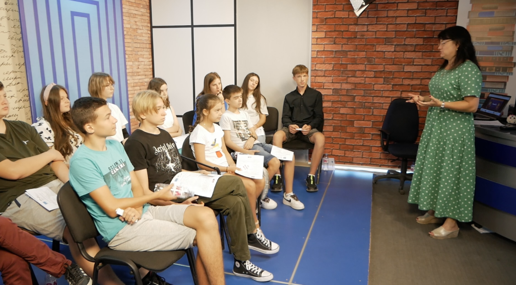 тренинг для молодежи на студии BAStv корррупция