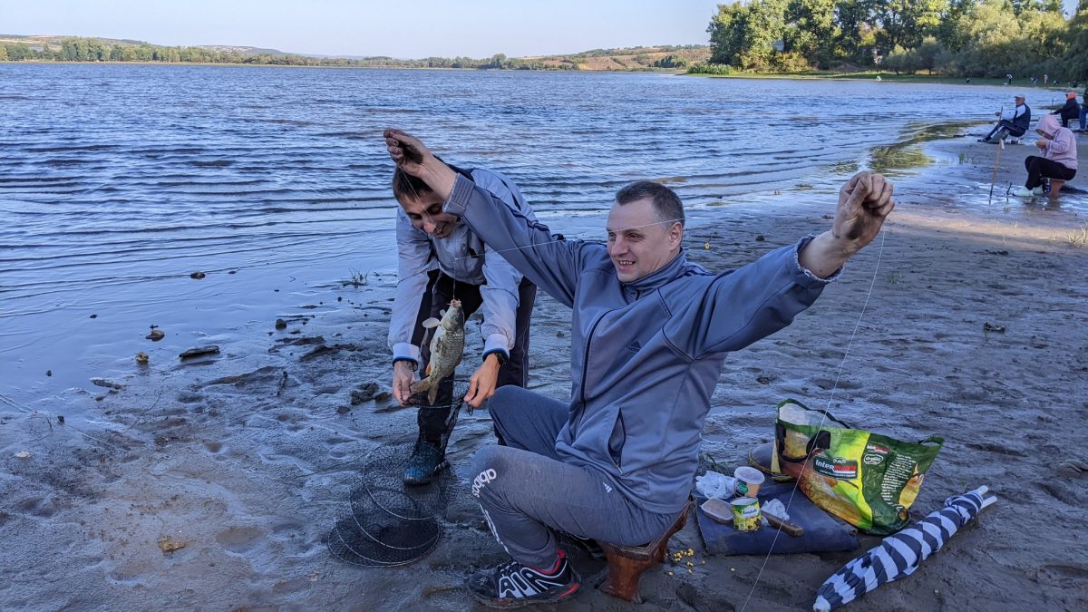 Незрячие и слабовидящие рыбаки из Басарабяски стали призерами республиканского чемпионата