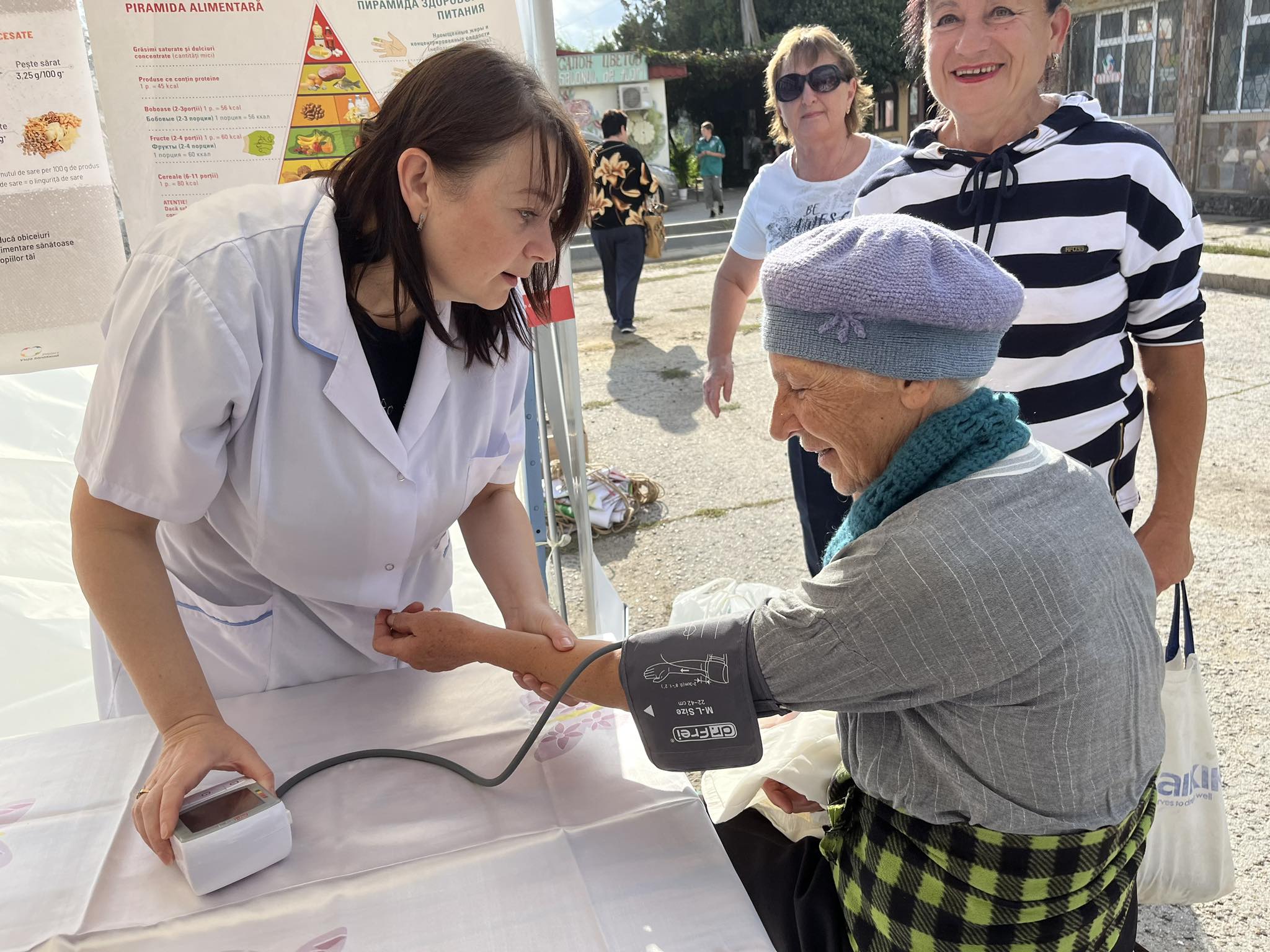 (FOTO) În Basarabeasca s-au desfășurat consultații gratuite la specialiștii pentru prevenirea bolilor netransmisibile