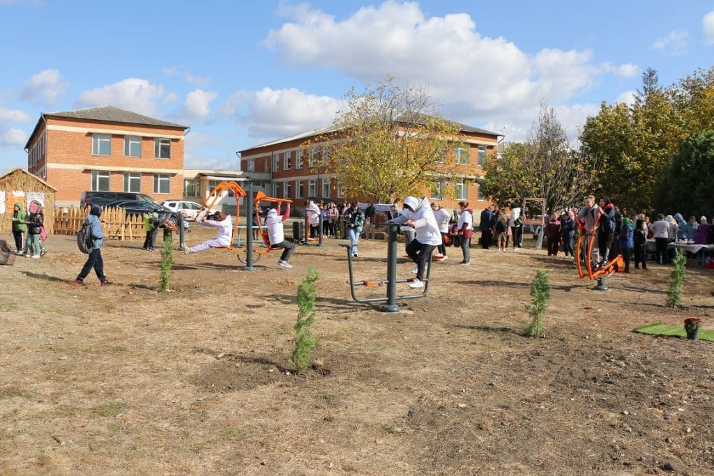 (FOTO) În satul Sadaclia a avut loc deschiderea oficială a terenului de fitness în aer liber