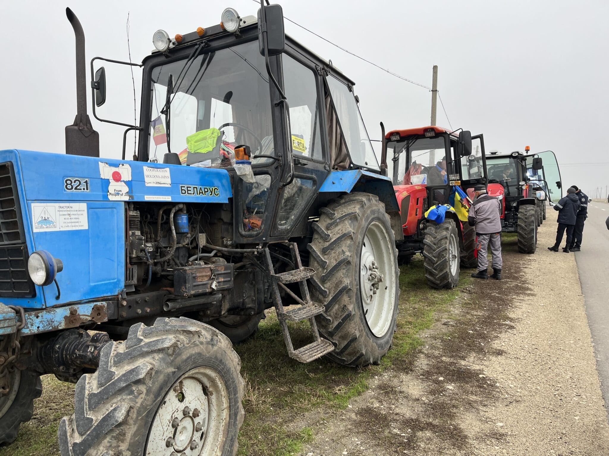 (FOTO) Noi proteste: agricultorii din raionul Basarabeasca sunt în așteptarea unei reacții din partea autorităților centrale