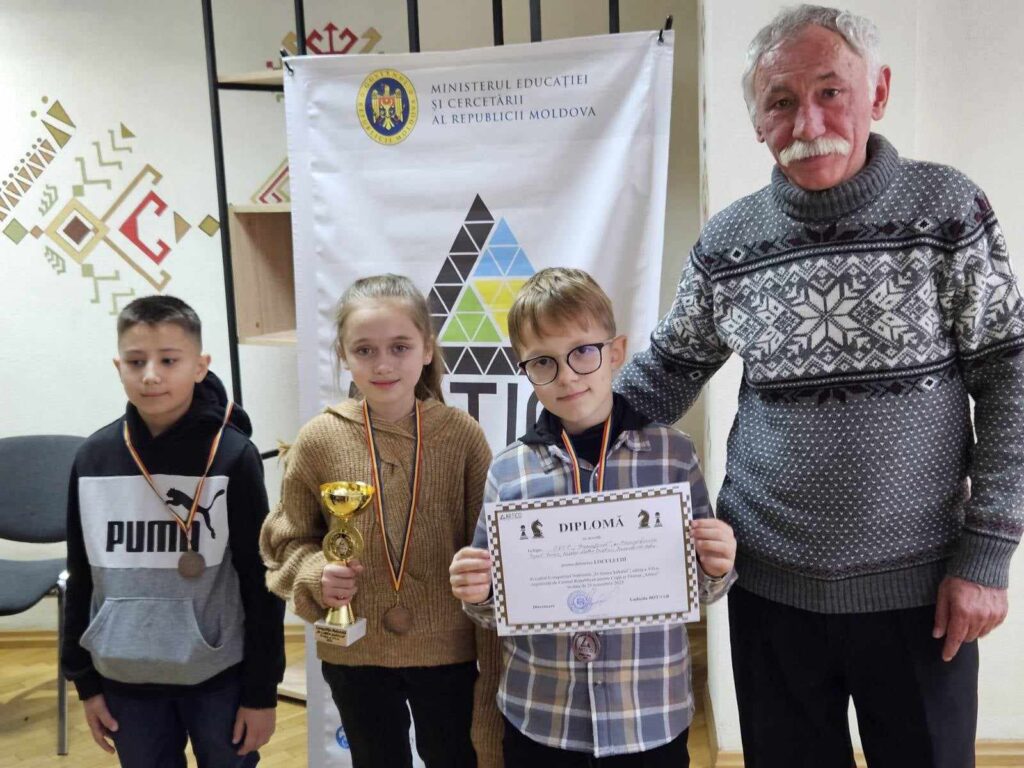 (ФОТО) Шахматисты из Басарабяски стали бронзовыми призерами Чемпионата Молдовы по шахматам