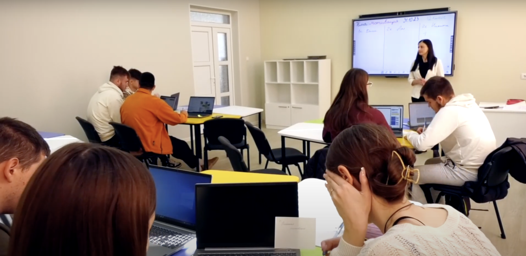 В лицее «Н.Гоголь» открылась цифровая лаборатория.