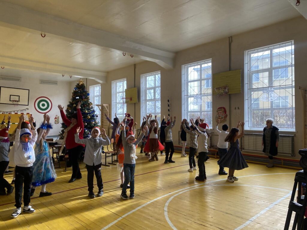 новогодний праздник в лицее "Н.Гоголь"