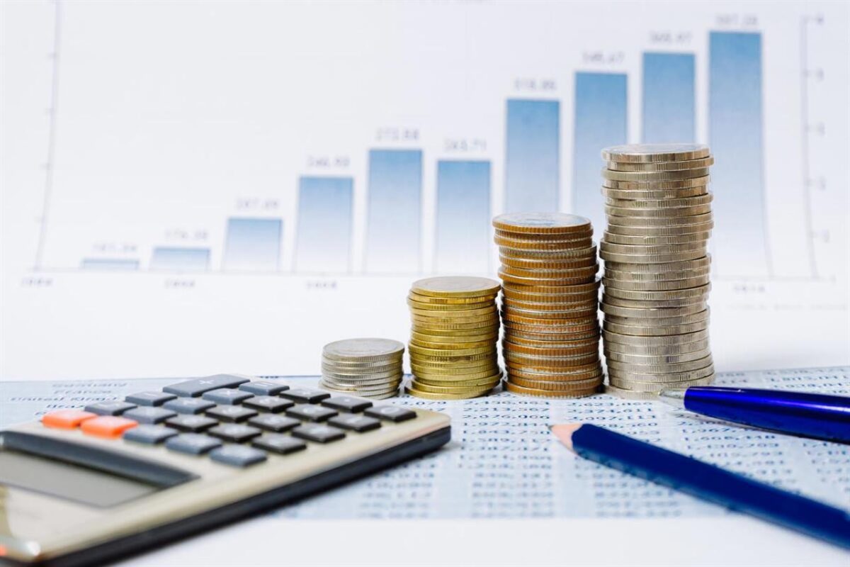 Indemnizațiile, salariile și bursele vor fi majorate de la 1 ianuarie. Hotărâre aprobată de Guvern