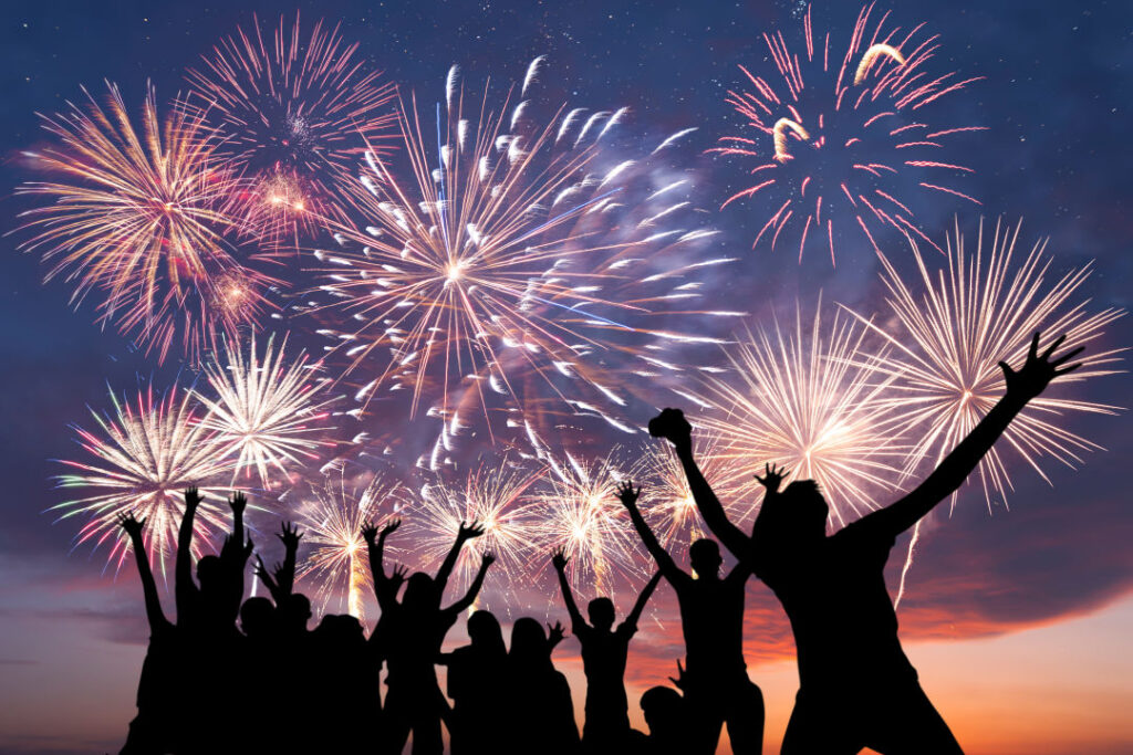 Guvernul îi îndeamnă pe moldoveni să nu folosească focuri de artificii de Revelion