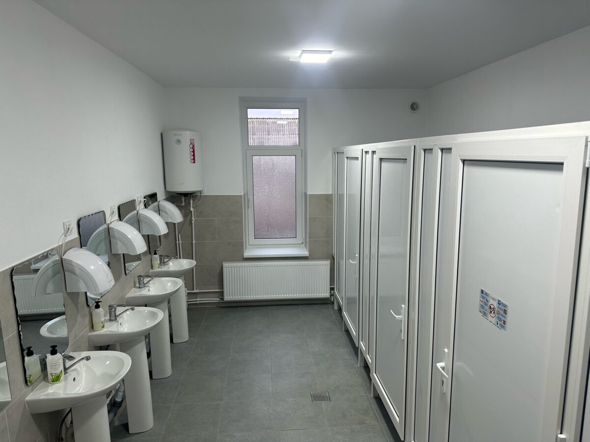 (FOTO) Condiții mai bune de studiu în gimnaziul „Ștefan cel Mare” din s. Carabetovca