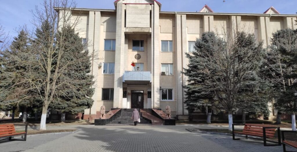 Oportunități și responsabilități noi. Secretarii consiliilor locali vor putea elibera extrase din registrul actelor notariale