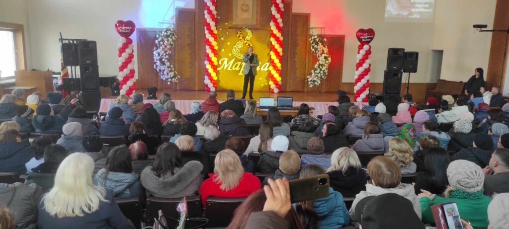 (ВИДЕО) В Басарабяске прошел концерт, приуроченный к 8 Марта