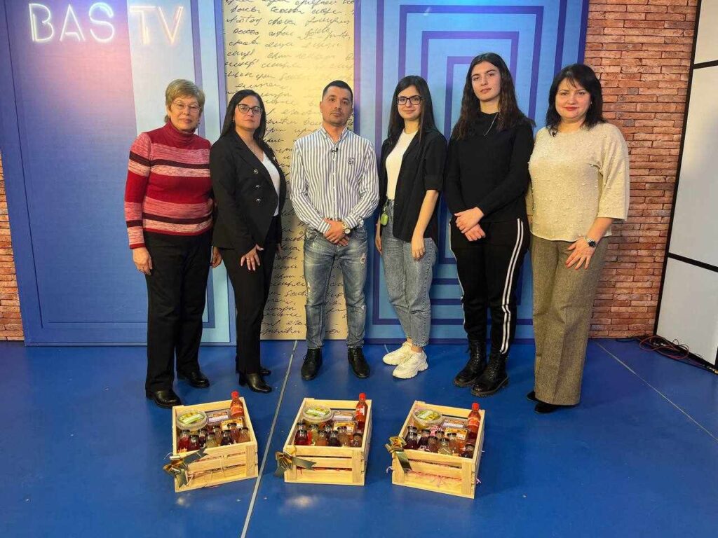 (ФОТО/ВИДЕО) В редакции BAStv прошло награждение победителей конкурса фотографий к 8 Марта