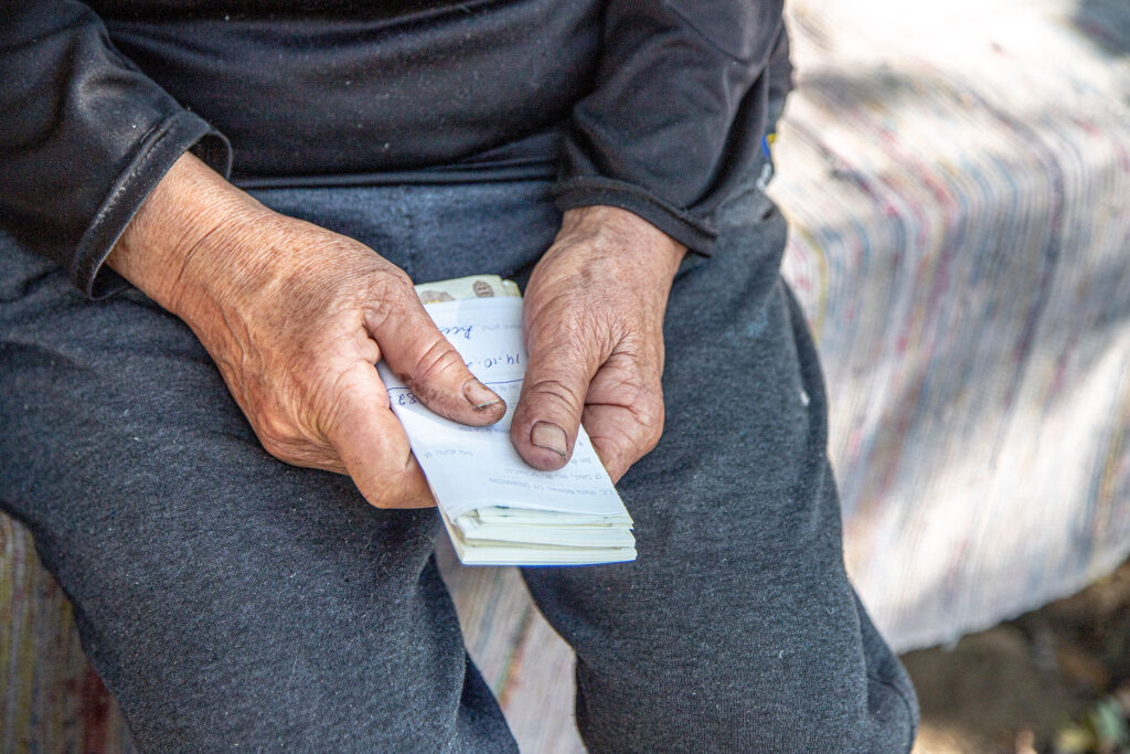 CNAS a finanțat pensiile și alocațiile sociale a deținătorilor de carduri bancare și indemnizațiile adresate familiilor cu copii