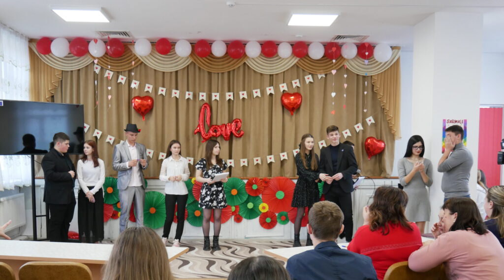(VIDEO) Miss și Mister Dragobete în liceul „Matei Basarab”