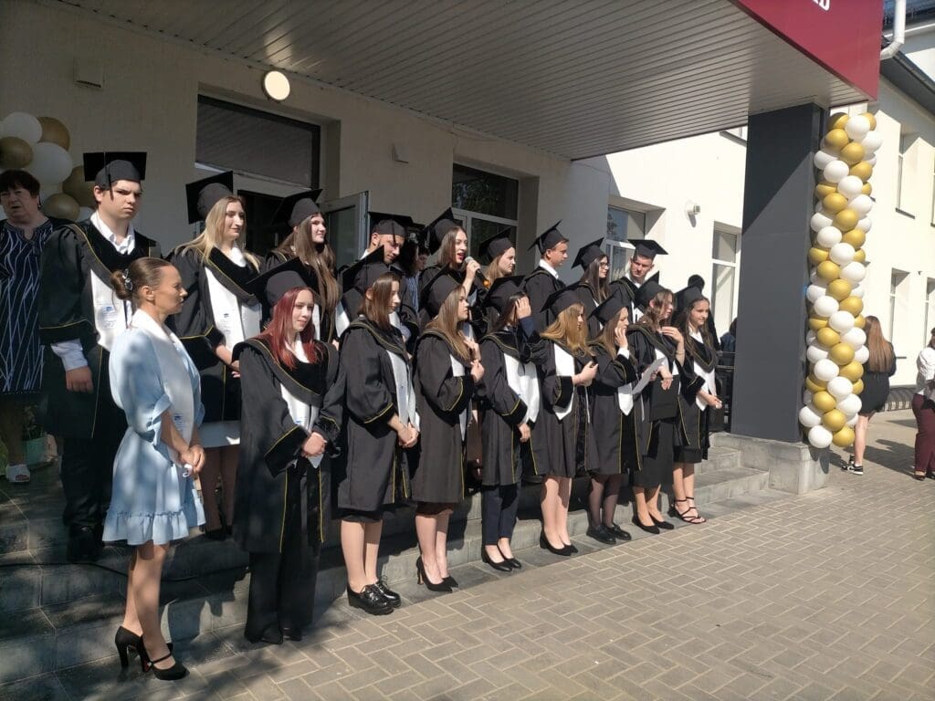 Последний звонок в школах р-на Басарабяска