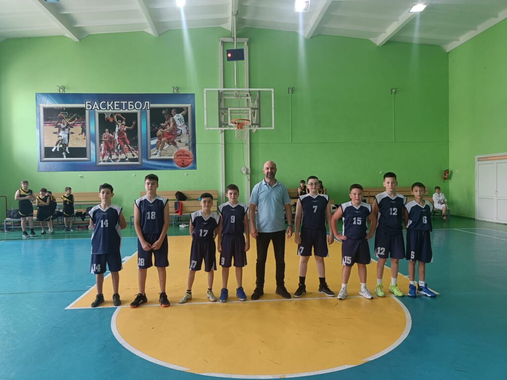(ФОТО) Команда из Басарабяски вышла в финал чемпионата Молдовы по баскетболу среди мальчиков до 12 лет