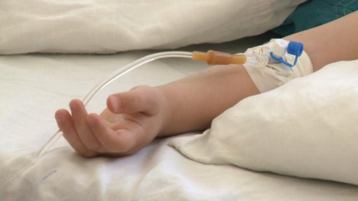 «Его чудом удалось спасти». В Кишиневе 4-летний ребенок заболел столбняком
