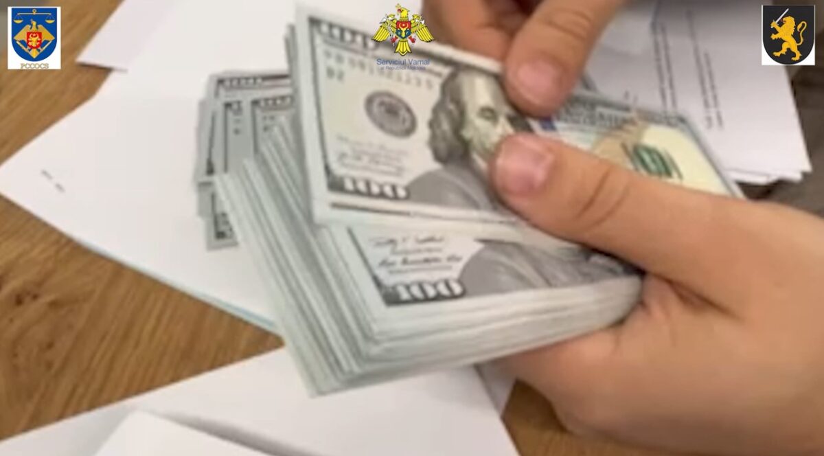 В Молдову пытались ввезти более 2,3 млн лей. Полиция завела уголовное дело