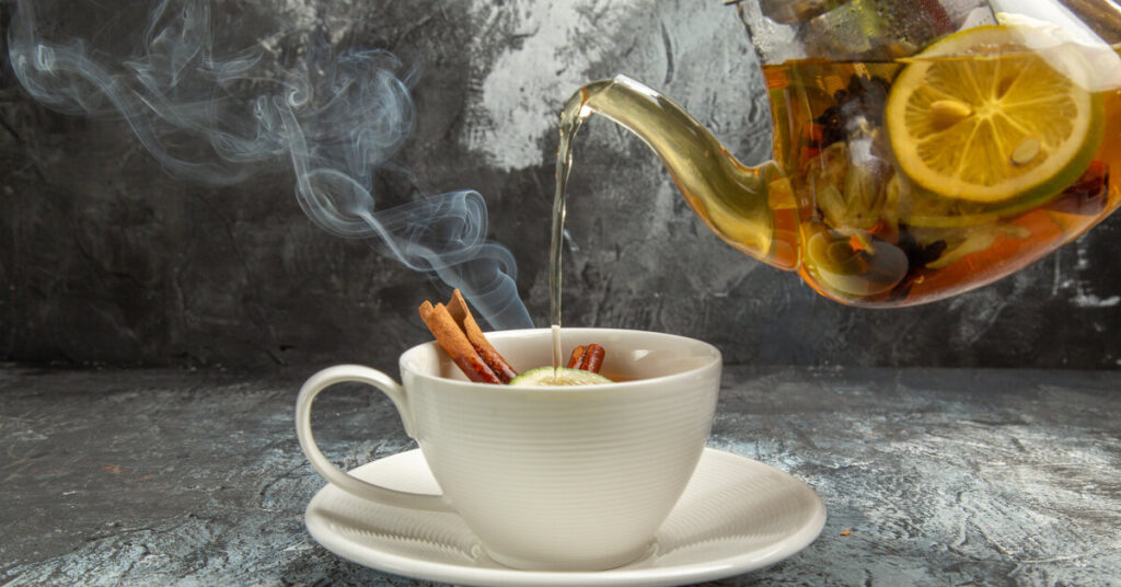 Правда ли, что в жару горячее пить полезнее, чем холодное