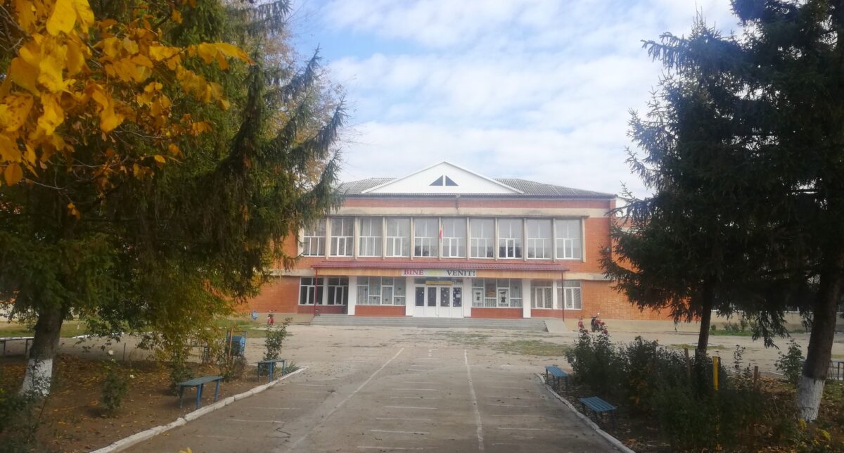 70 de școli din țară vor fi echipate cu tehnologie digitală de ultimă generație. Dintre ele sunt și 2 licee din raionul Basarabeasca