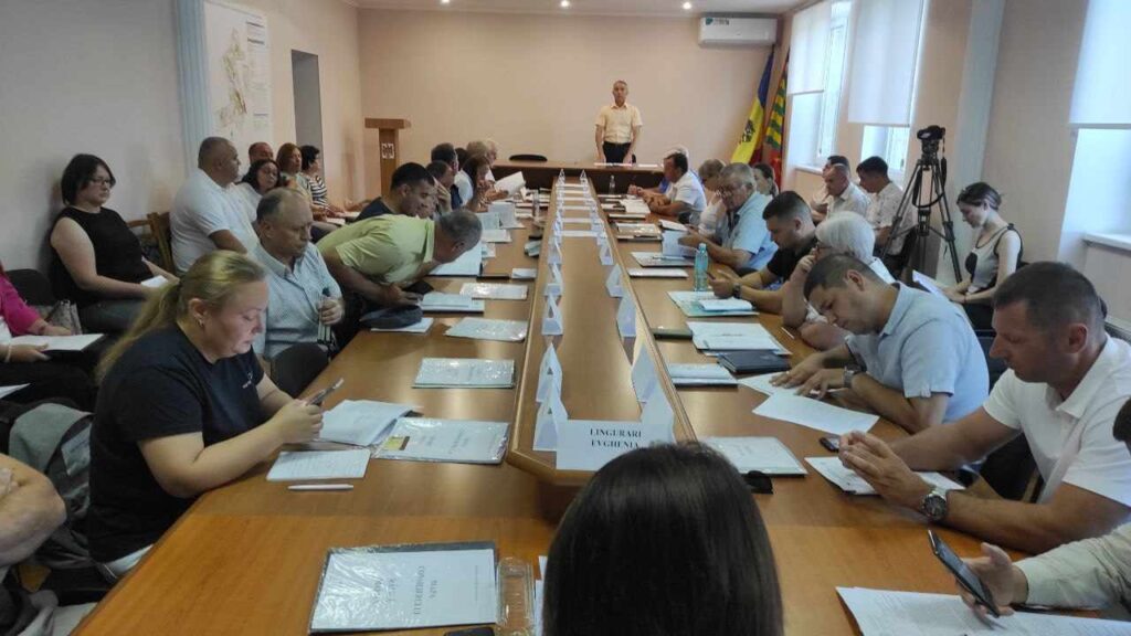 (ДОК) Бюджет, образование, молодежная политика. Что еще будут обсуждать советники райсовета Басарабяска 13 сентября