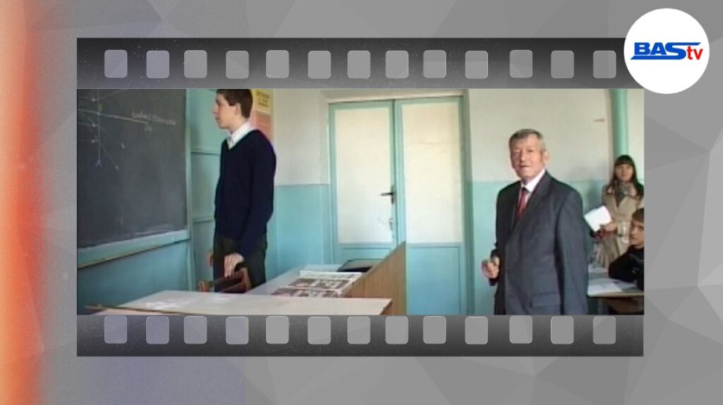 Давайте вспомним. Виктор Саврацкий: жизнь, посвященная физике и ученикам (2011 г.)