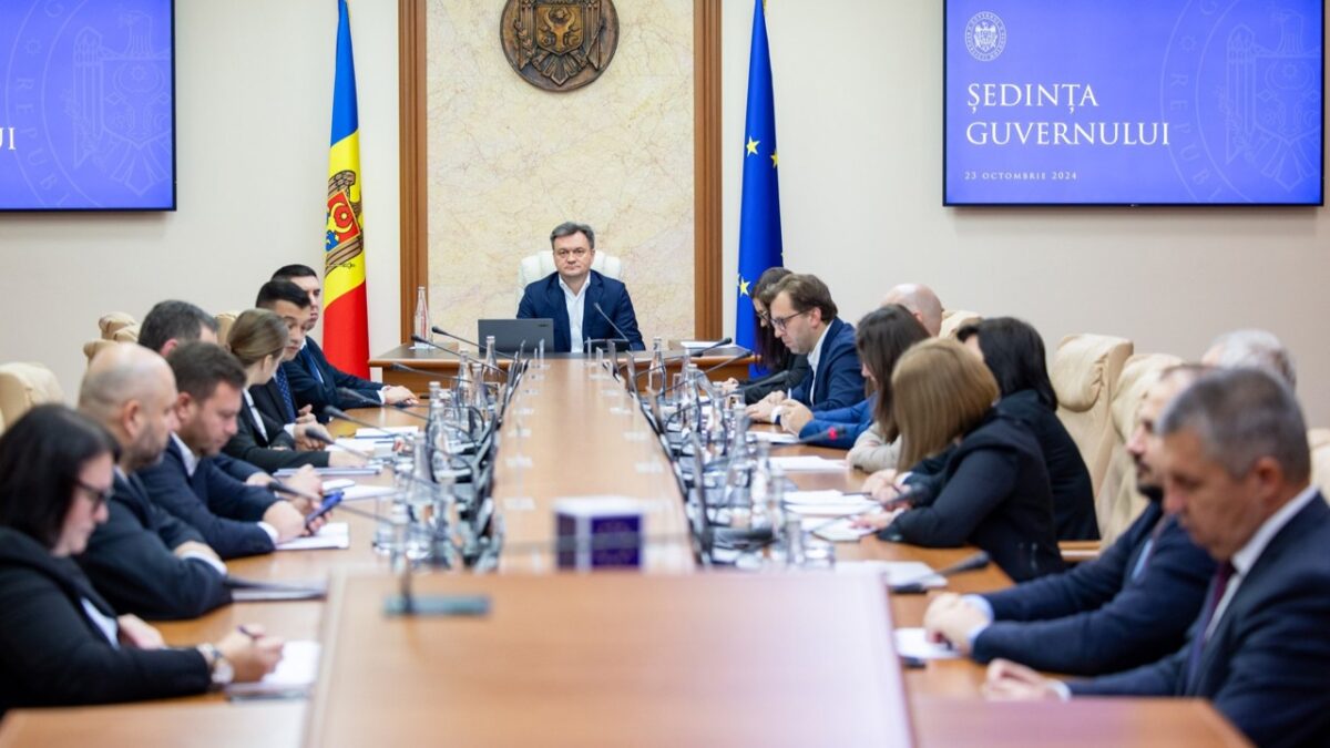 перестановки в правительстве