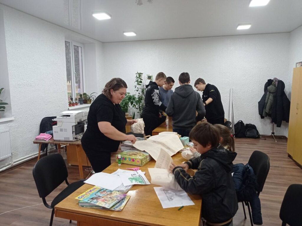 В Исерлии елку украсили своими руками