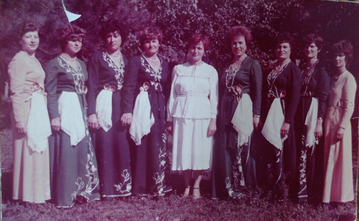 (ФОТО) Ансамблю "Ивушка" из Исерлии 45 лет: история создания и достижения