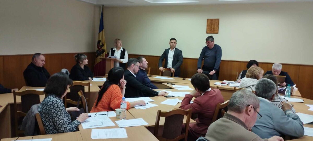 Примэрия Басарабяски возьмет кредит на спецтехнику. Почему этот вопрос вызвал споры в горсовете
