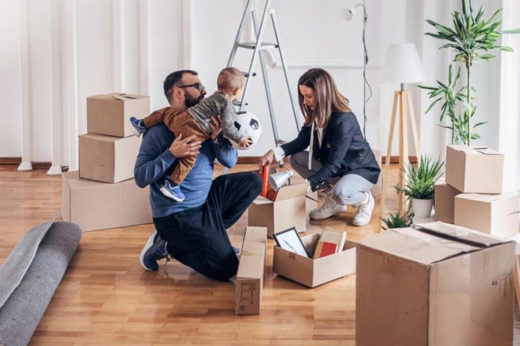 Sprijin dublu pentru familiile tinere: Guvernul majorează alocațiile la 4,8 miliarde lei în 2025