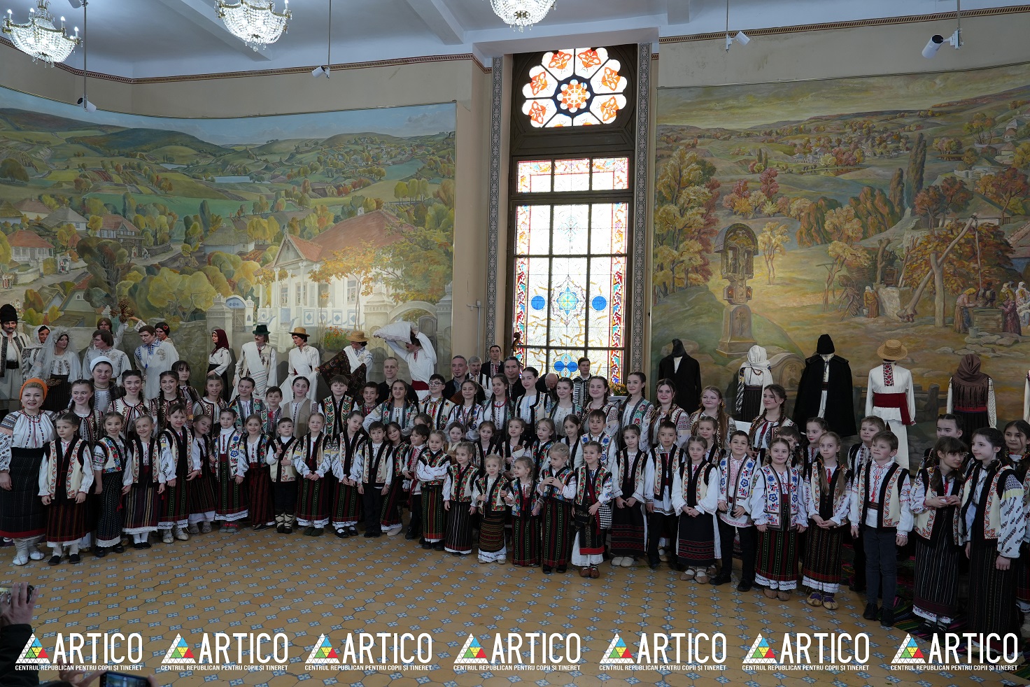 (FOTO) 4 decenii de folclor autentic cu Studioul folcloric „Iedera” din cadrul CRCT „Artico”. Șezătoare de Florii