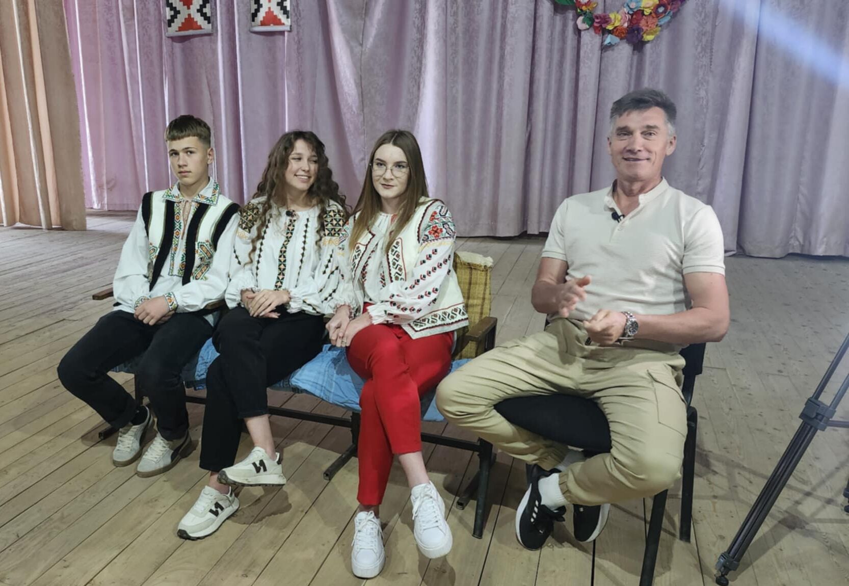 (VIDEO) O poveste în pași de joc: Tradiția dansului în familia Topală