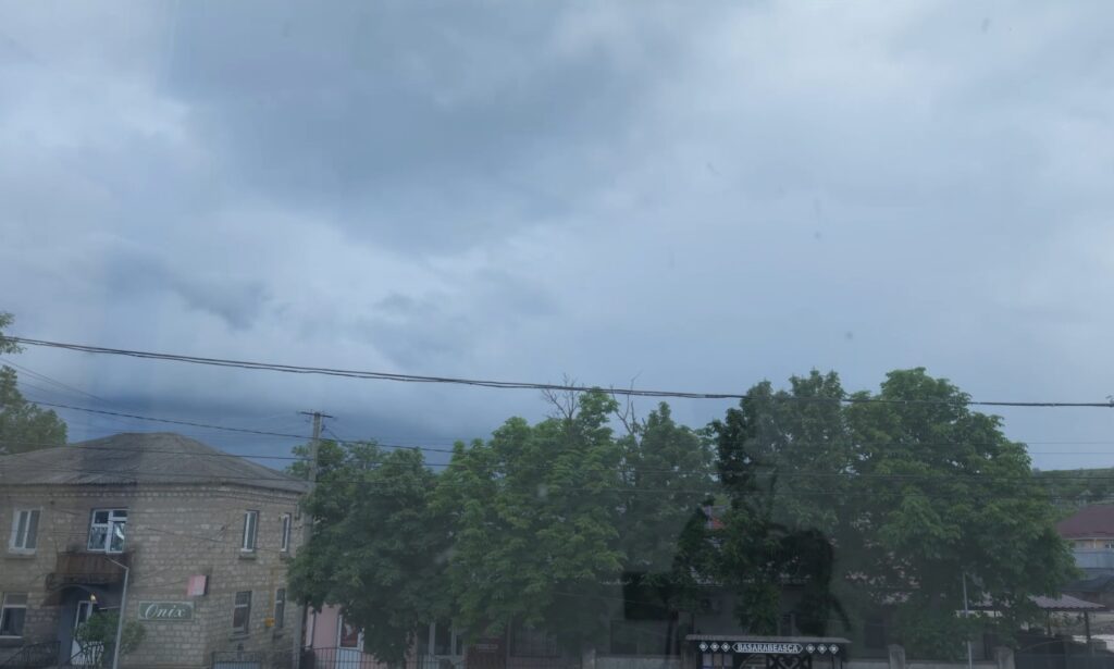 Облачное небо над Басарабяской: 1,5 часа за 20 секунд