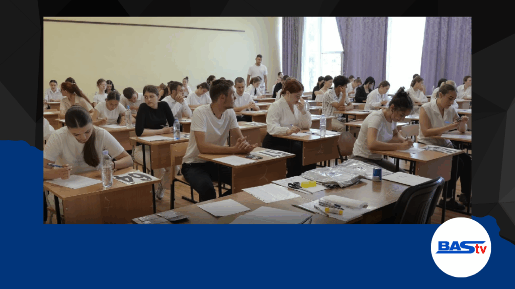 (VIDEO) Primul examen de BAC: Cum au trăit prima zi de examen absolvenții