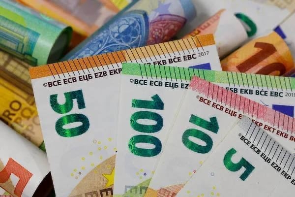 Курс валют на 3 июля: евро и доллар укрепились
