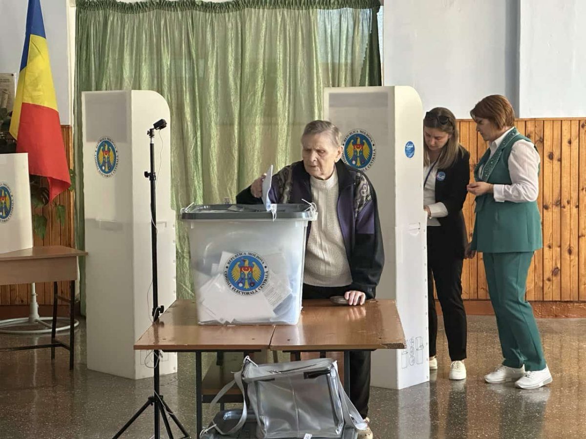 Парламентские выборы 2025: явка избирателей в районе Басарабяска к полудню