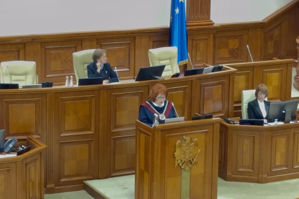 В Молдове официально сформирован новый Парламент