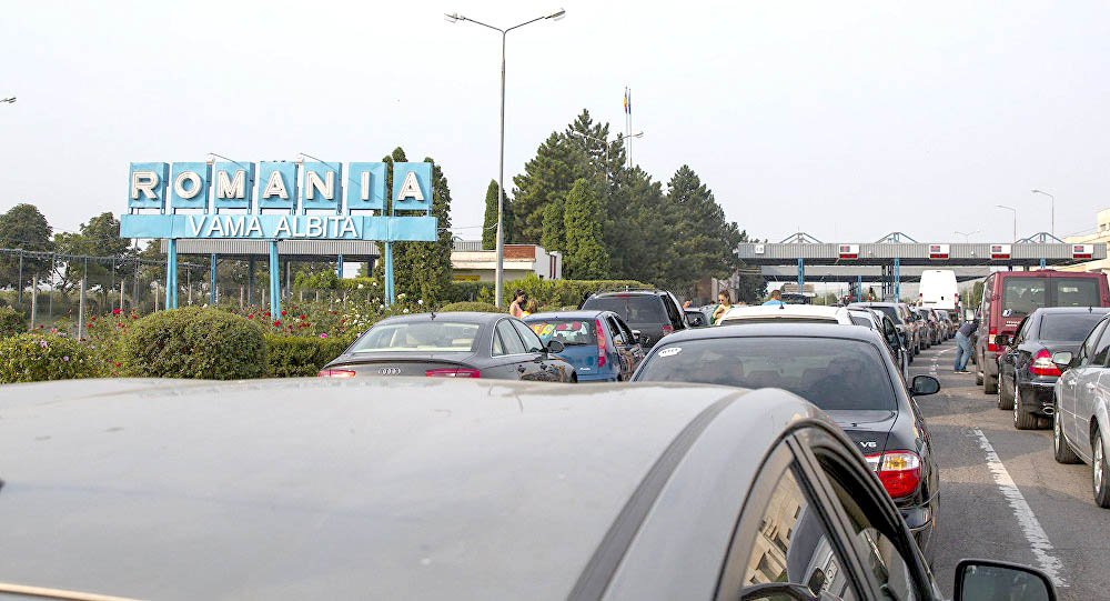 У сотен граждан с двойным гражданством Румынии и Молдовы изъяли документы на границе
