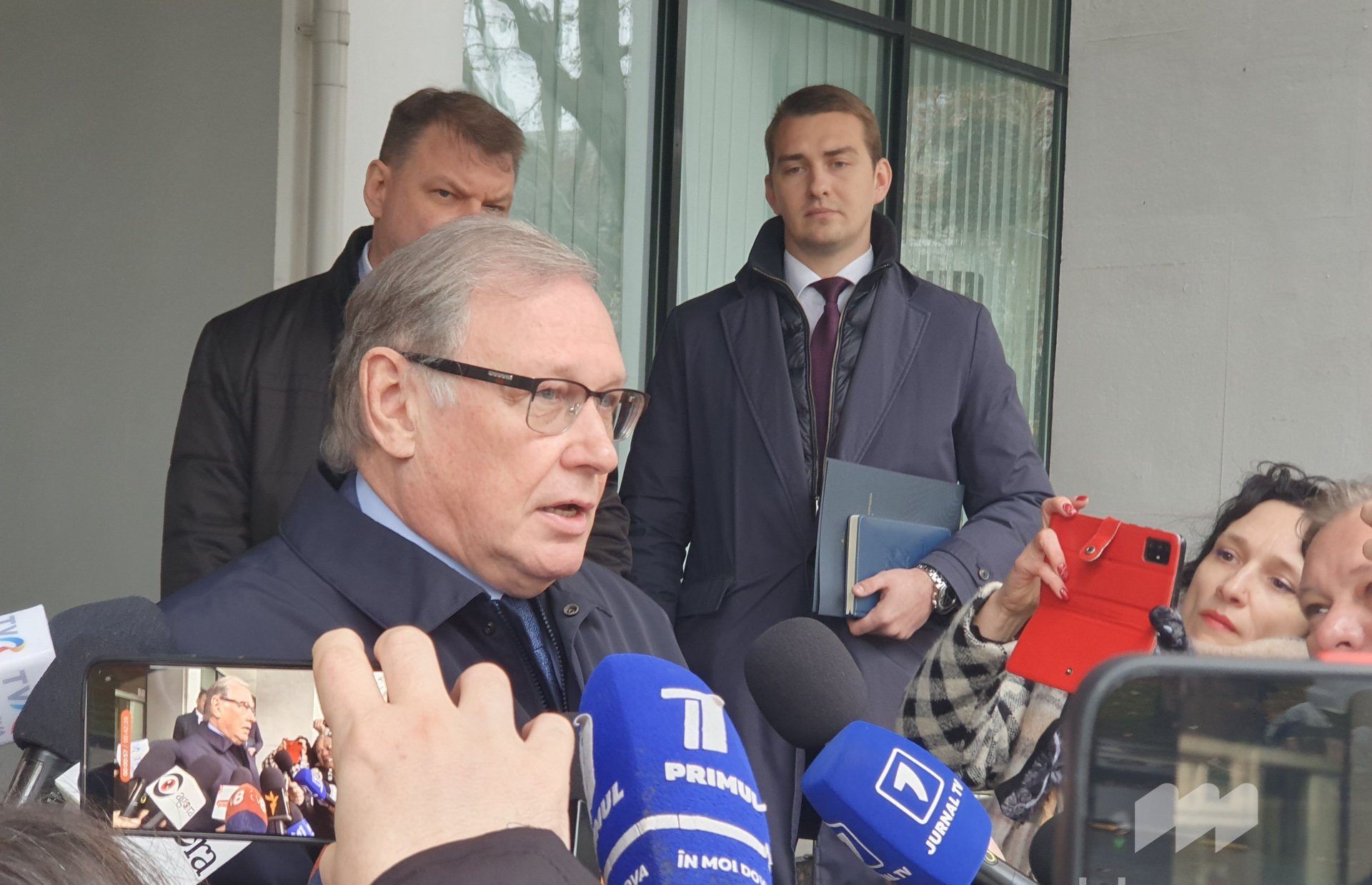 Олег Озеров