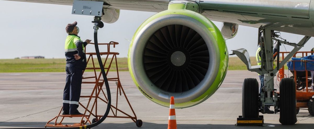 заправка самолета