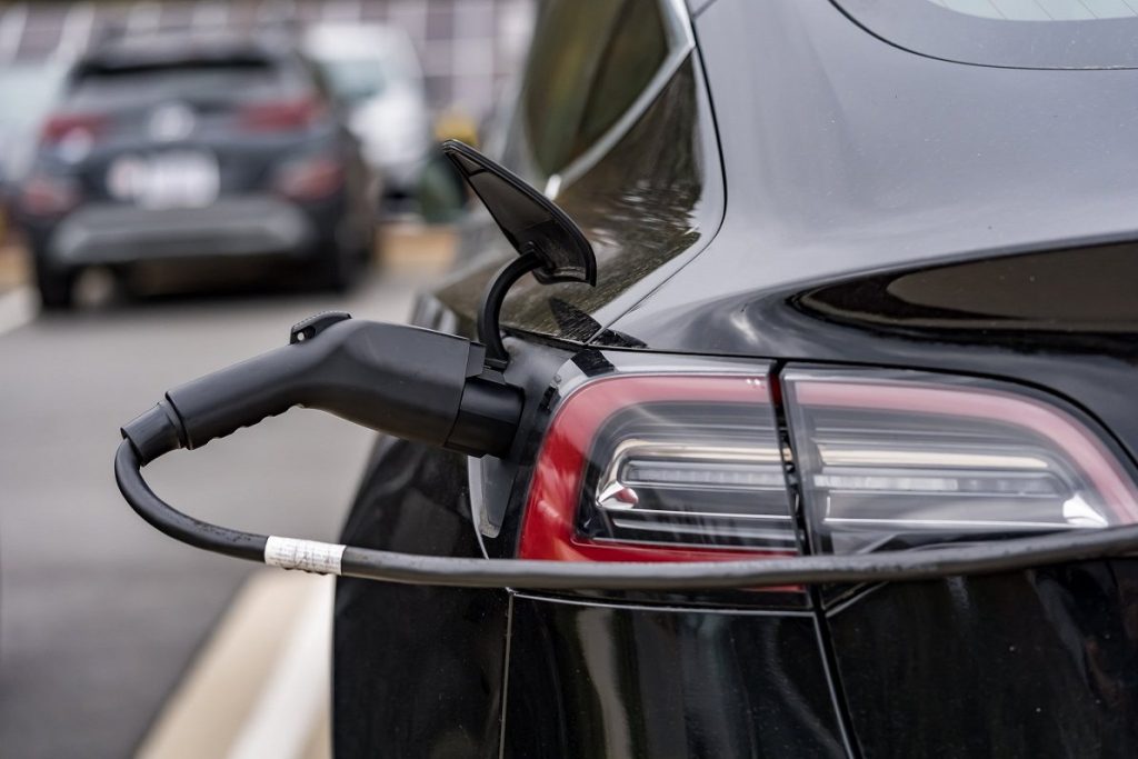 электромобили