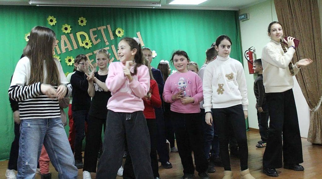 concursul „Haideți, fetelor!”