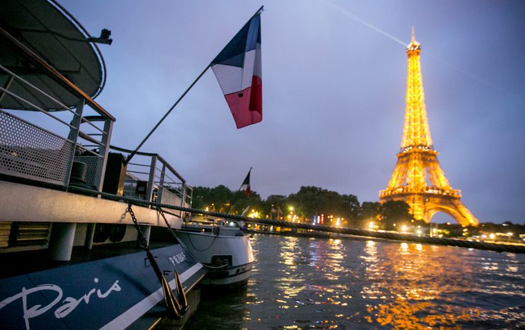 Франция - Эйфелева башня