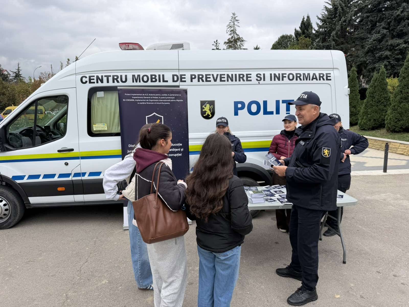 activitate de informare